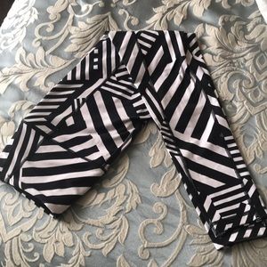 Used VS knockout leggings